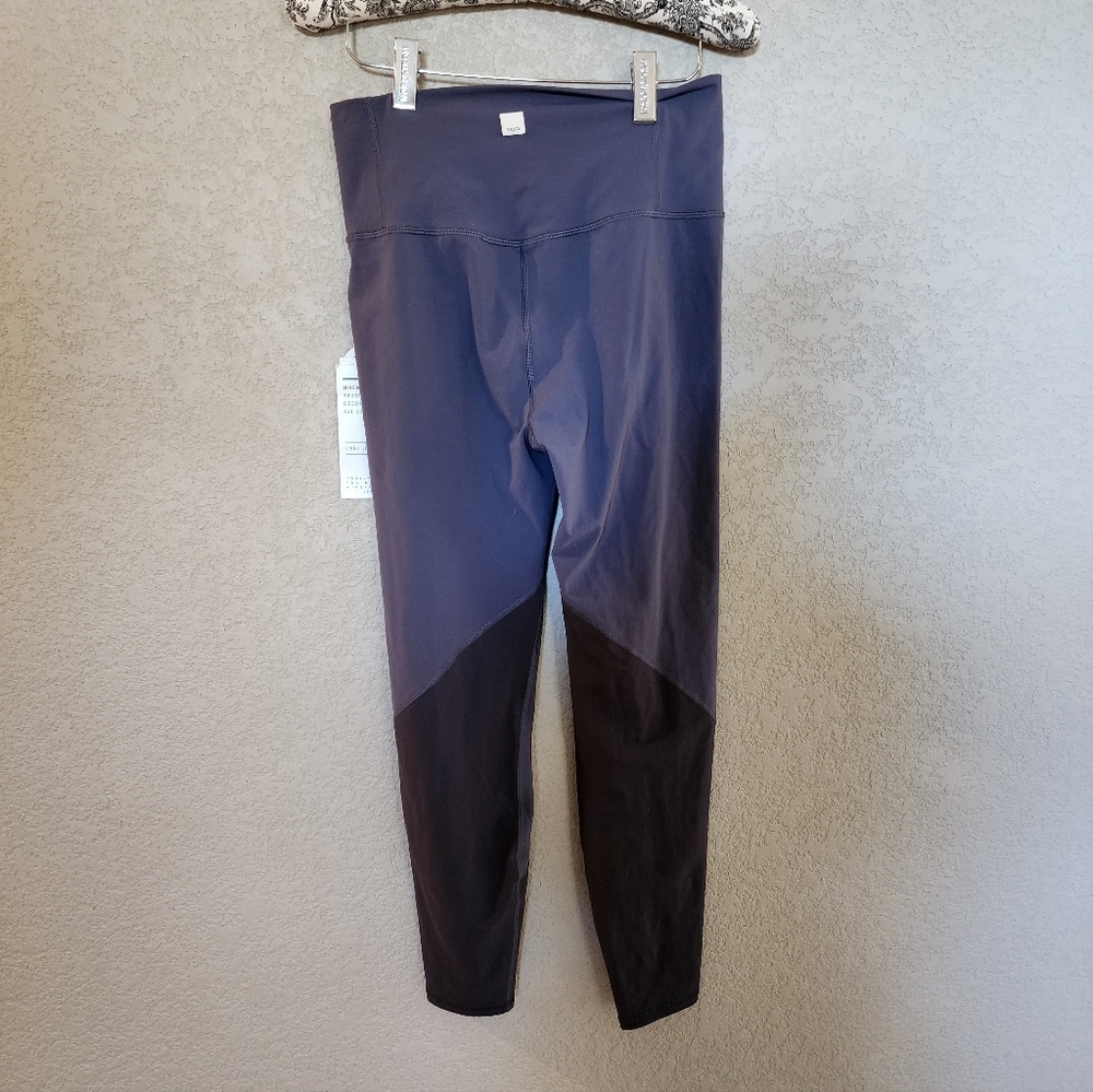 Vuori Deep Blue Leggings Studio Leggings Size Large - Picture 4 of 5
